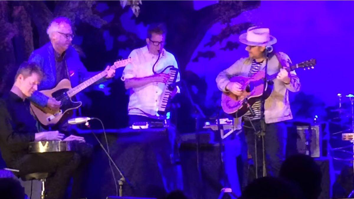 Wilco Withstands Medical Emergency & Welcomes Bill Frisell In Seattle