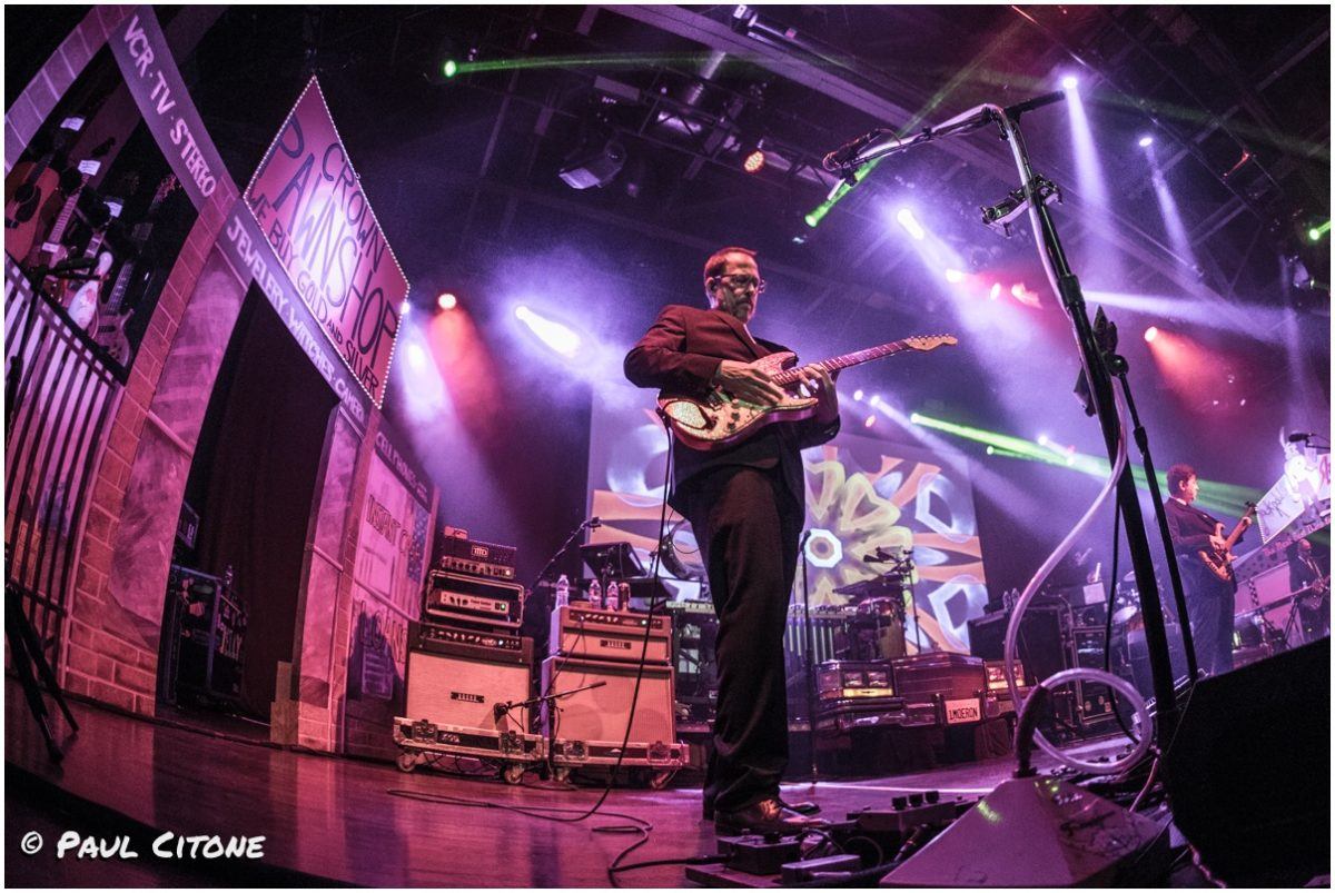 Double Feature At The Fillmore moe. Hosts Tarantinoe. Halloween Shows