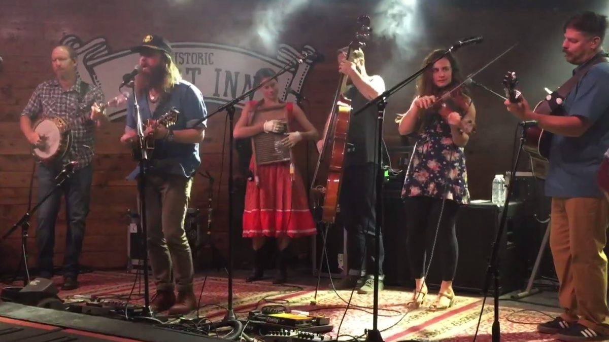 Greensky Bluegrass Covers Steve Goodman & Welcomes Elephant Revival In Austin