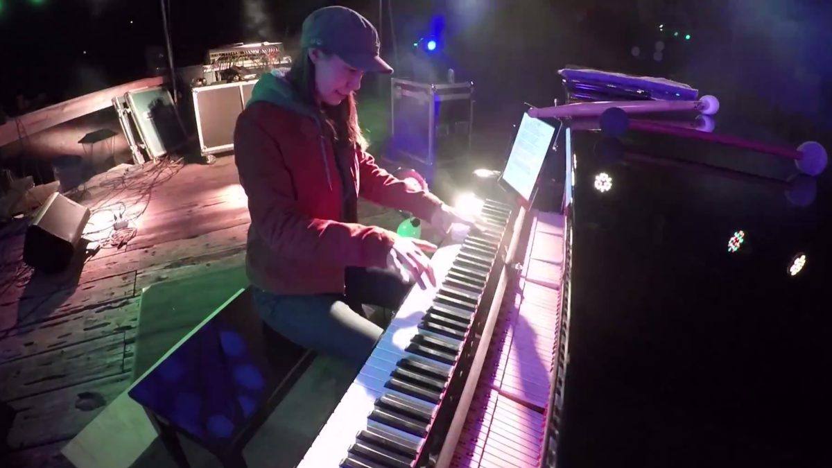 Pro-Shot Video: Holly Bowling’s Partial Set At Lost Sierra Hoedown