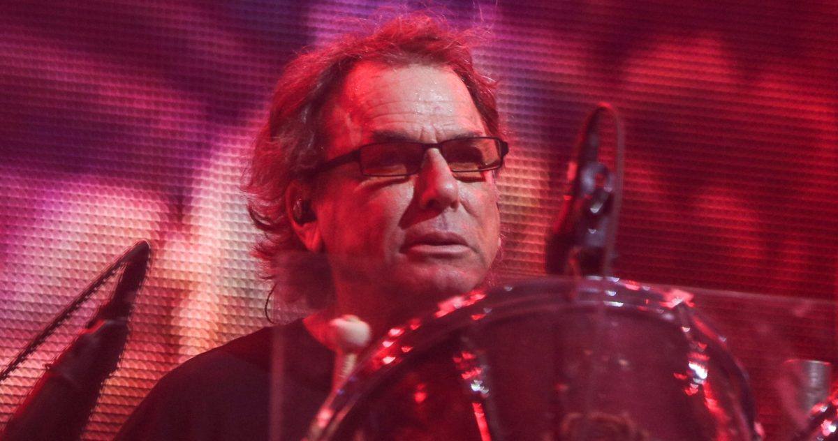 mickey-hart-mann-crop