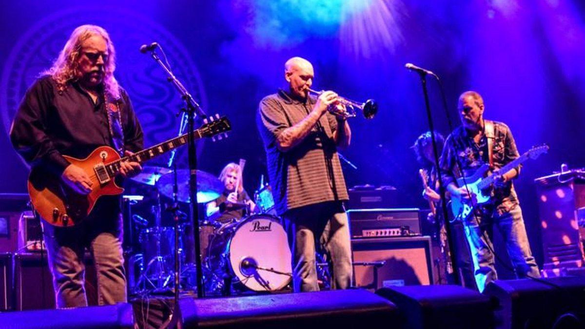Gov't Mule Welcomes 5 Guests In North Carolina