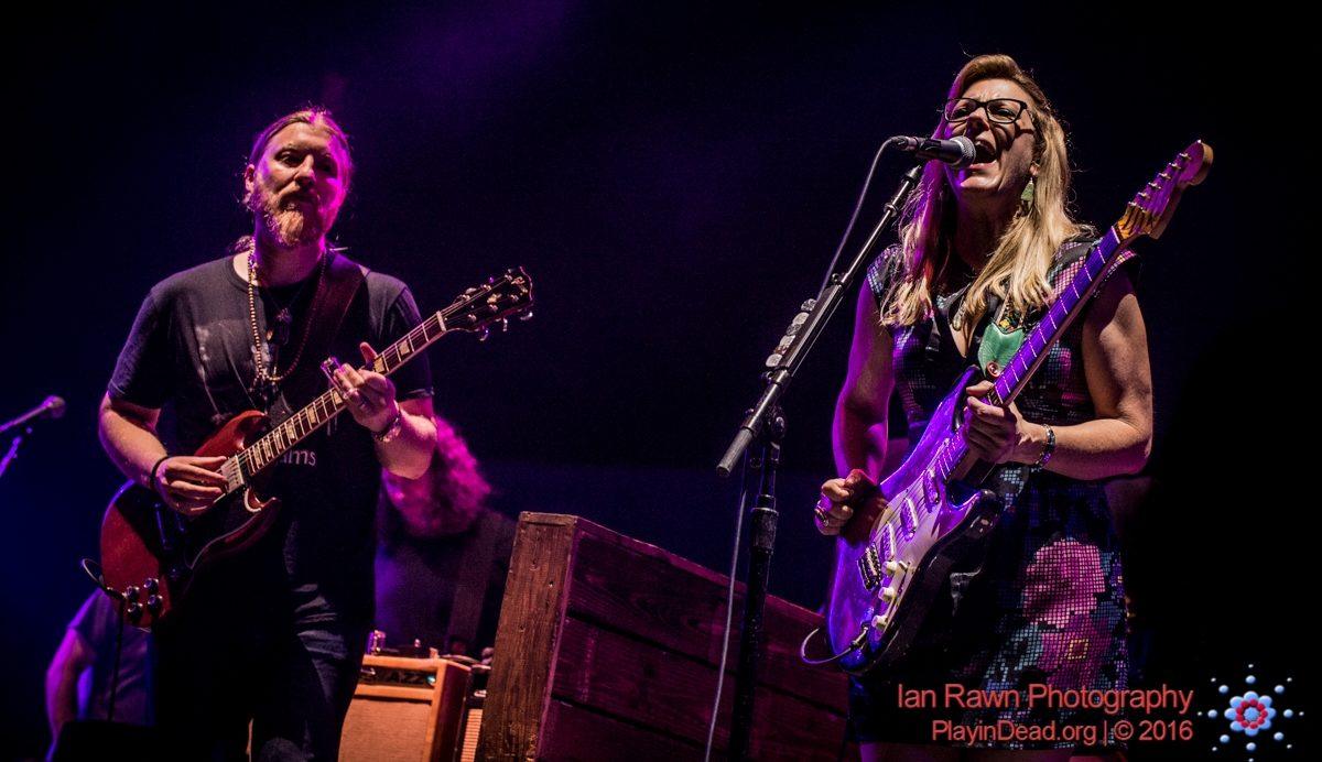 tedeschi-trucks-rawn-crop