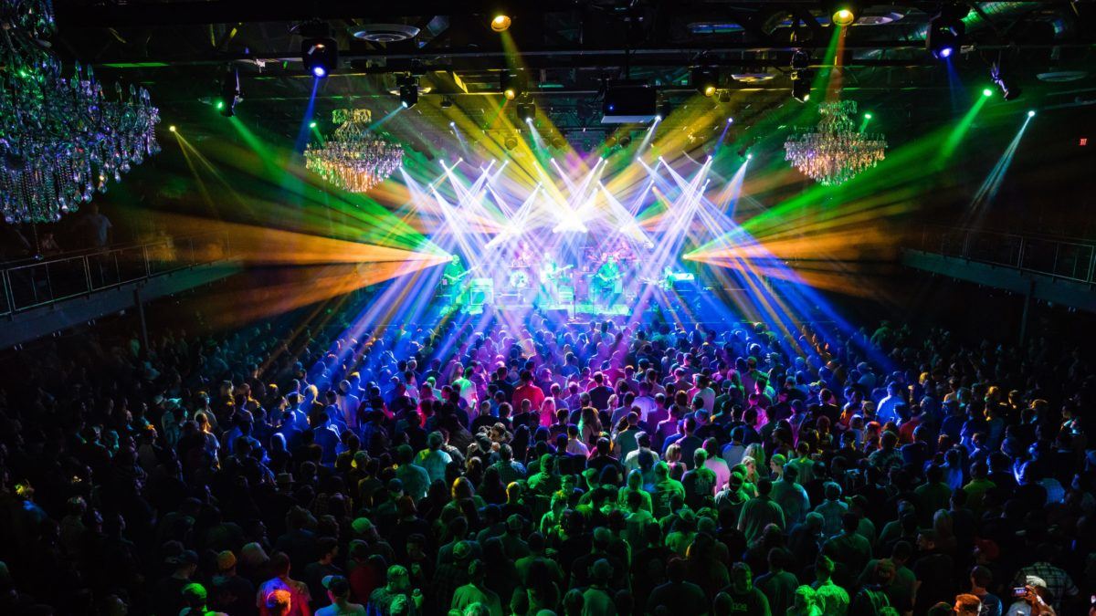 Umphrey’s McGee Busts Out Nine Inch Nails Cover In Philadelphia