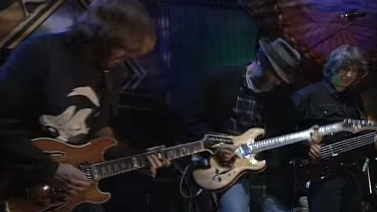 Neil Young Guests With Phish At Farm Aid On This Date In 1998