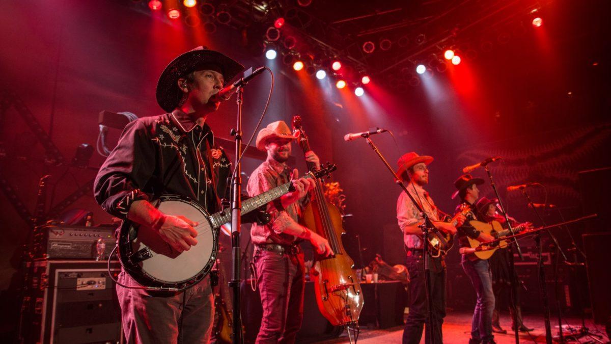 Yonder Mountain String Band Honors Ween In Chicago