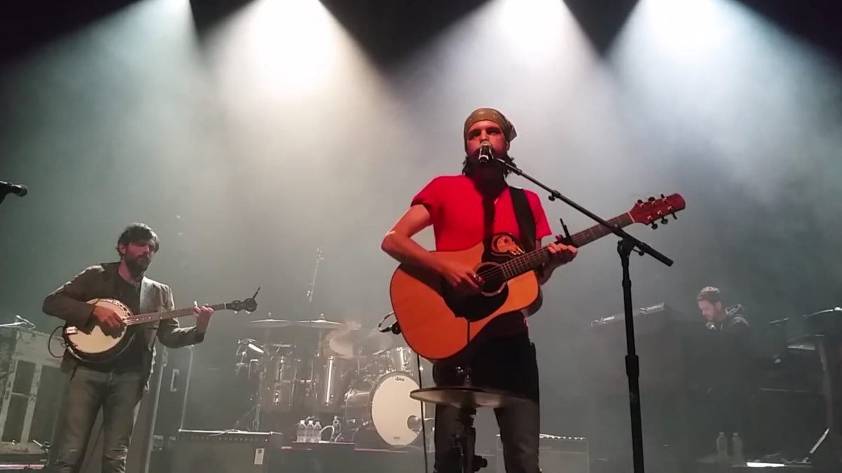 The Avett Brothers Cover Leonard Cohen In Detroit
