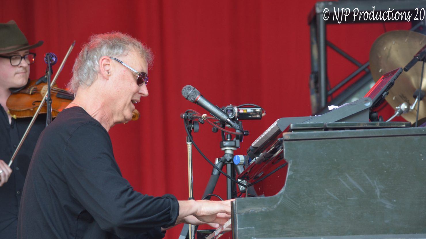 Happy Birthday Bruce Hornsby: Bruce Does The Dead