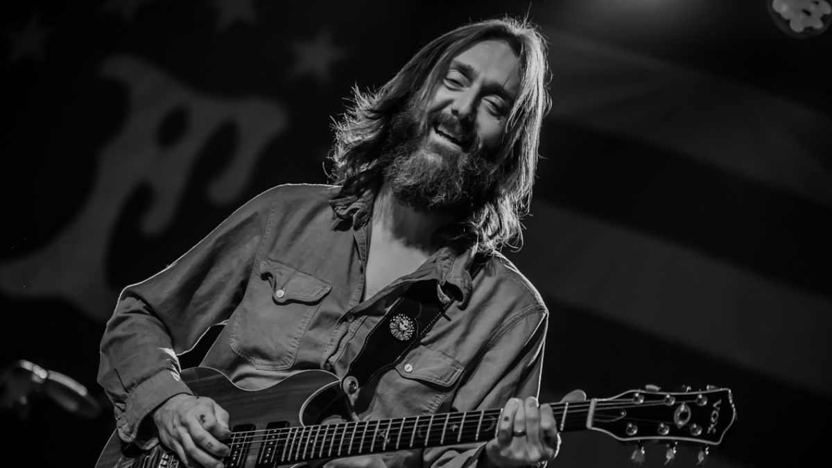 The Chris Robinson Brotherhood Honors Leon Russell In Richmond