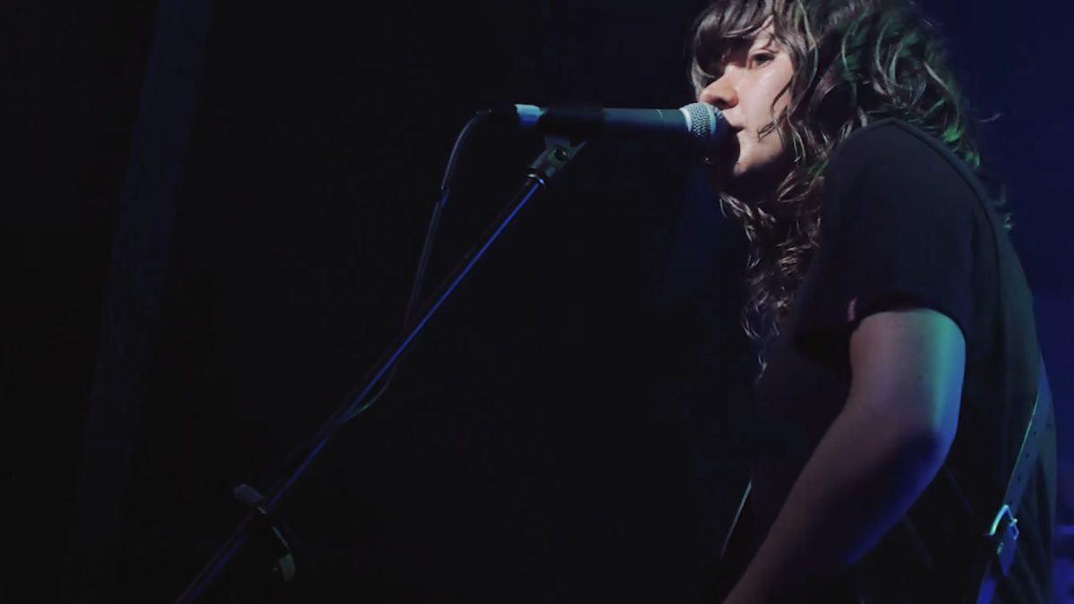 Pro-Shot Video: Courtney Barnett Performs In Brisbane