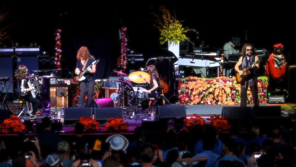 Pro-Shot Video: My Morning Jacket Members Join Twin Limb On Mazzy Star Cover