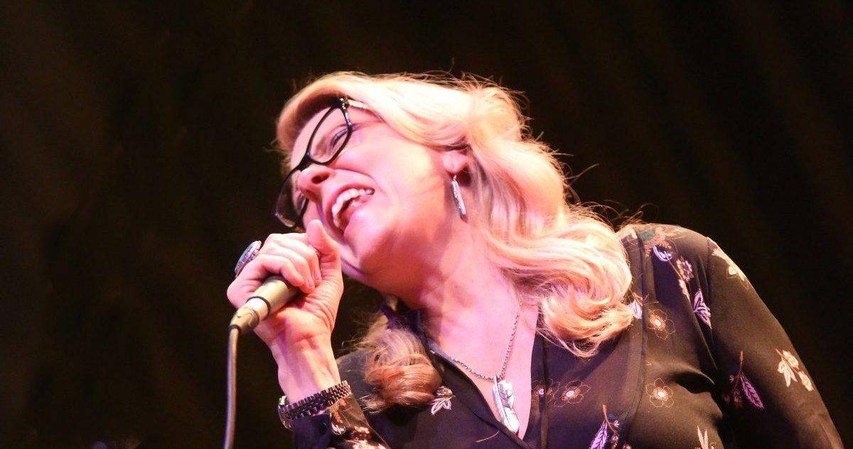 susan-tedeschi-weiand-crop