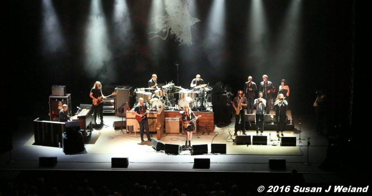 tedeschi-trucks-band-weiand-crop-2