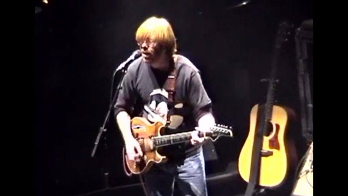 Naked Dude Jumps On Stage At Phish Show In Madison In 1998