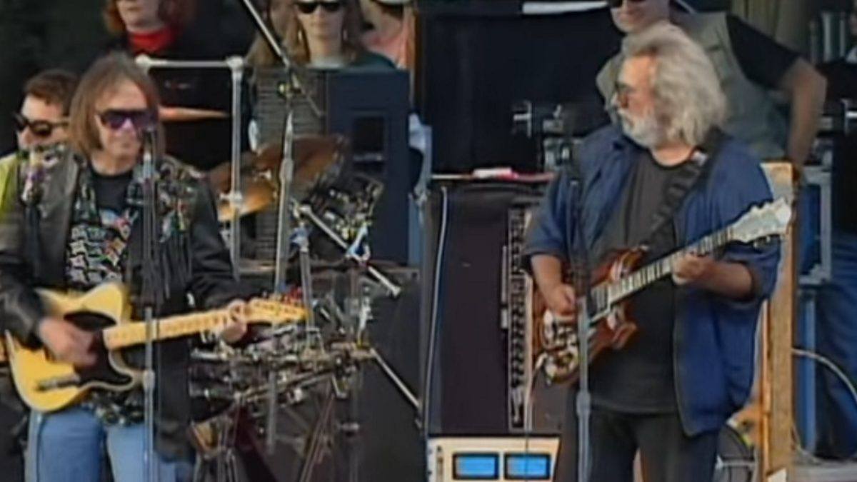 Grateful Dead & Legends Team For Bill Graham Tribute On This Date In 1991