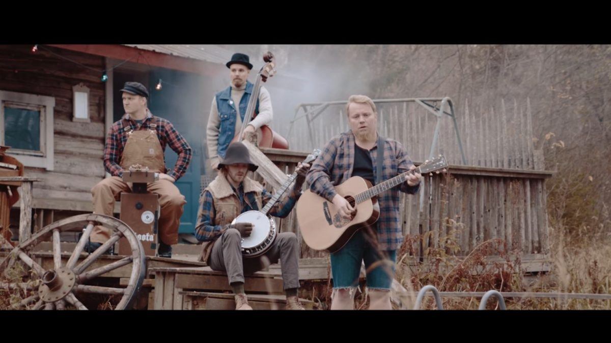 Official Video: Finnish Bluegrass Band Steve 'N' Seagulls Share 'November Rain' Cover