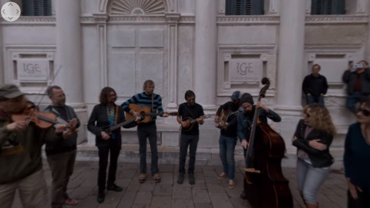 360° VR Video: All-Star Ensemble Performs 'When I Paint My Masterpiece' On Streets Of Venice