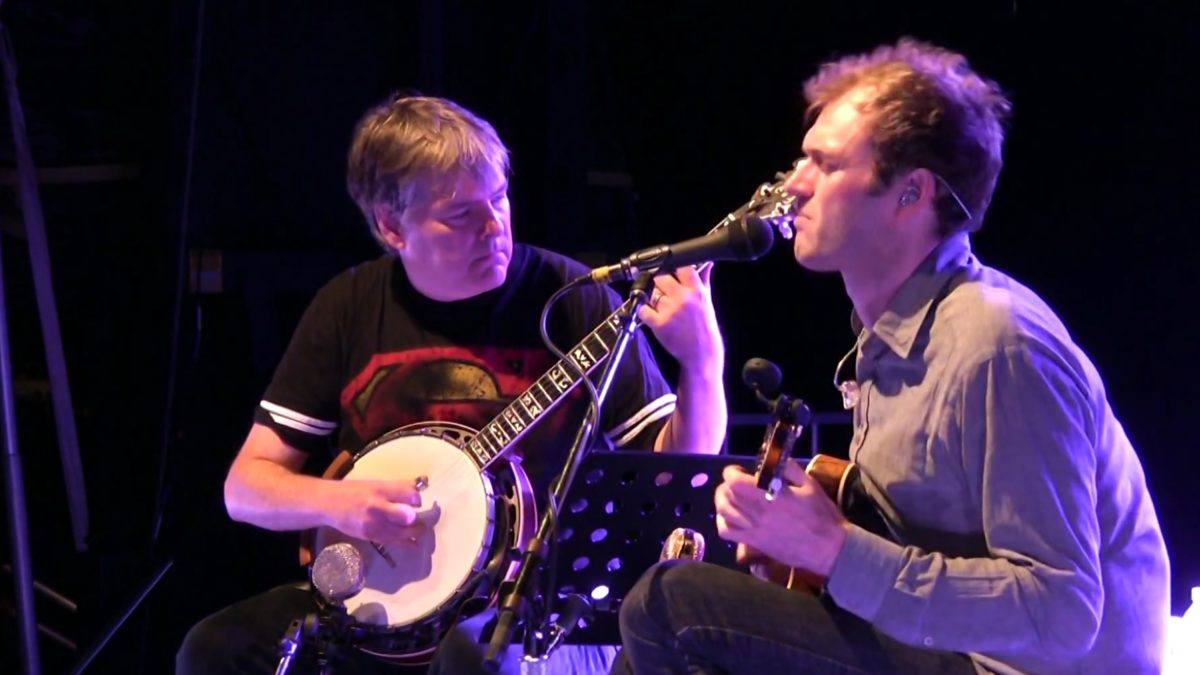 Pro-Shot Video: Bela Fleck & Chris Thile Perform ‘Off The Top’ At 2016 Grey Fox