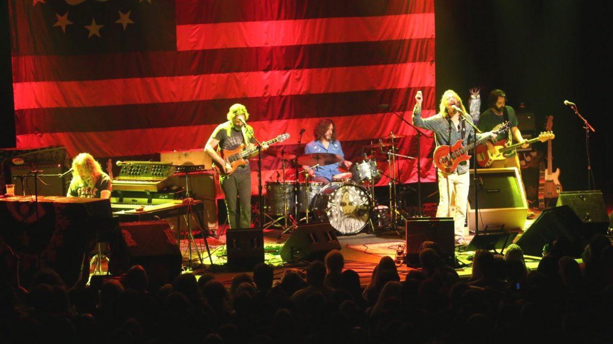 Photos: Chris Robinson Brotherhood Wraps Run In San Francisco & Reveals New Year's Eve Plans