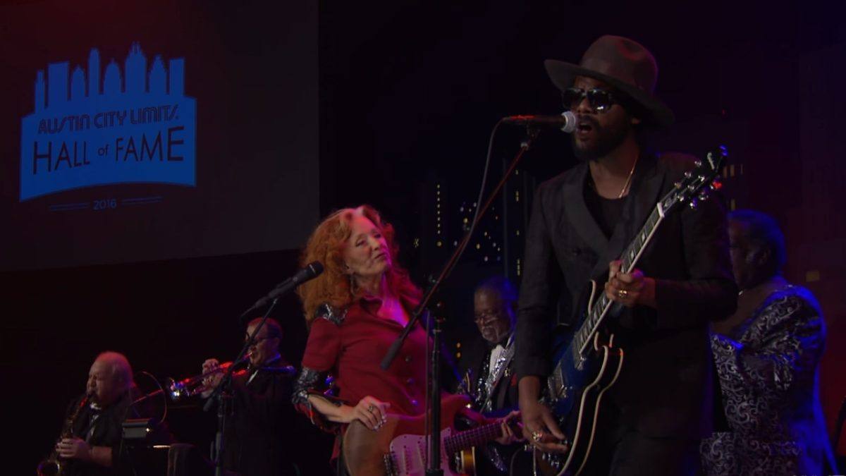 Gary Clark Jr. & Bonnie Raitt Perform At 2016 ACL Hall Of Fame Celebration