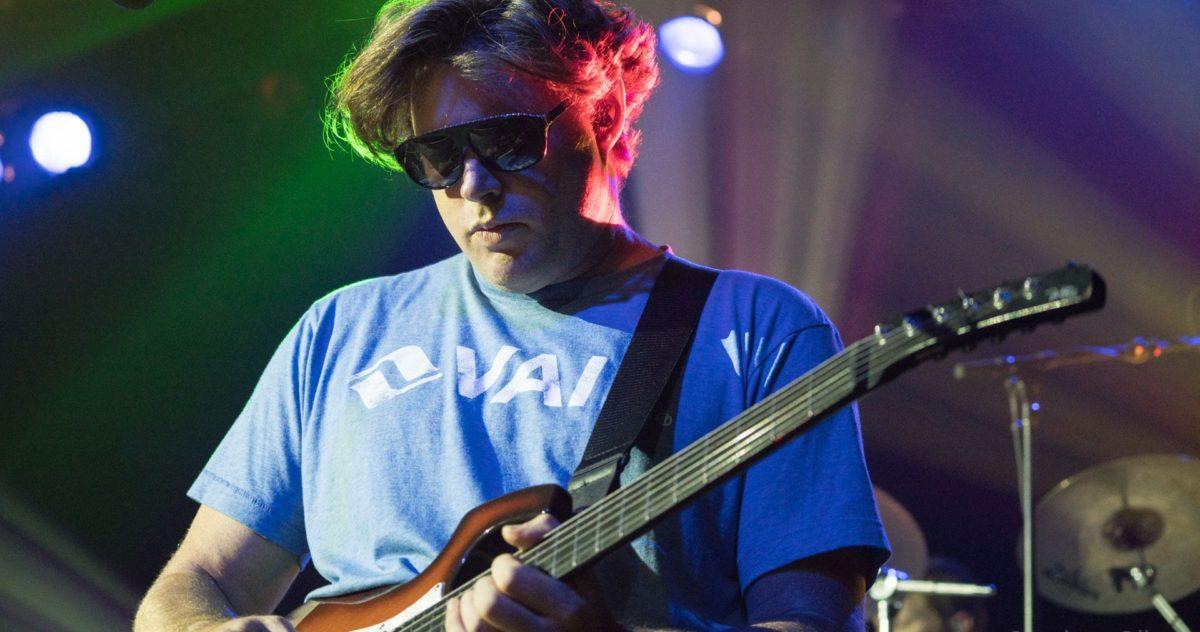 disco-biscuits-barber-olker-crop-3