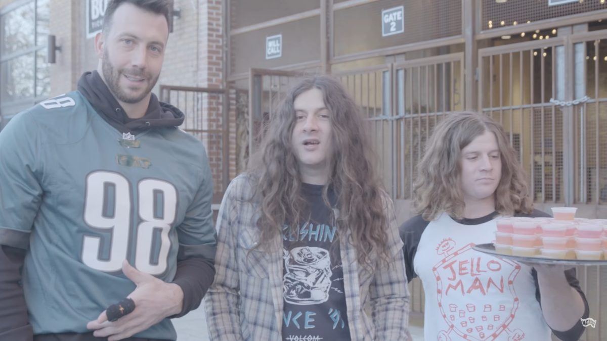 Kurt Vile Shares New Year’s Eve Show Promo Video With Philadelphia Eagles’ Connor Barwin