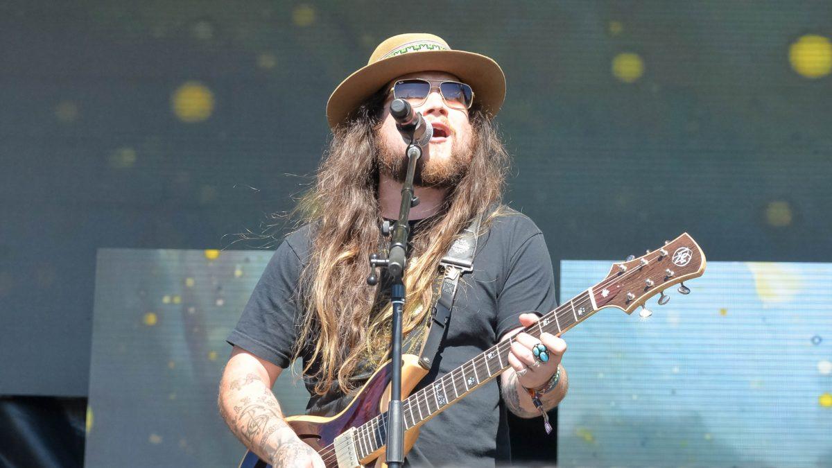 Mihali Announces Solo Tour & Shares New Single