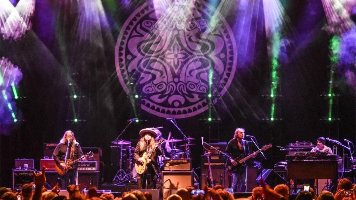 Gov't Mule Welcomes Marcus King, Jimmy Vivino & More At Beacon Theatre