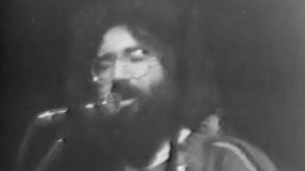 Watch Grateful Dead Play ‘Dark Star’ & More At Fillmore East On Valentine’s Day 1970