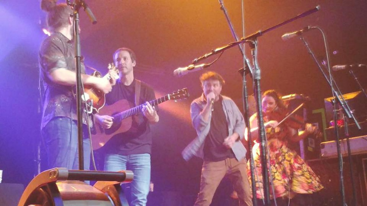Yonder Mountain String Band Welcomes Keller Williams In Kentucky