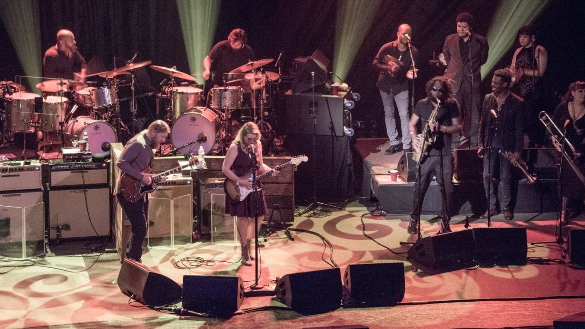 Tedeschi Trucks Band Pays Tribute To George Harrison At Warner Theatre