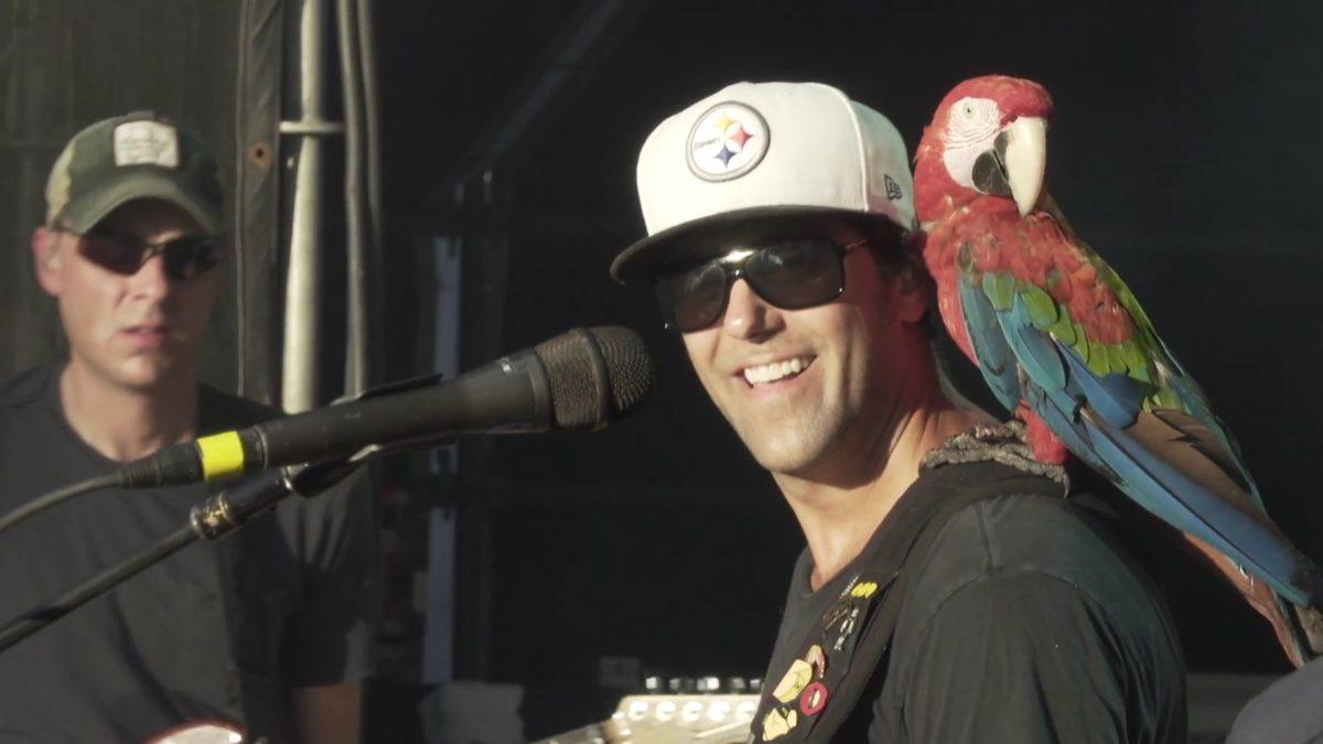 Pro-Shot Video: Umphrey’s McGee Performs ‘Day Nurse’ At Dominican Holidaze 2016