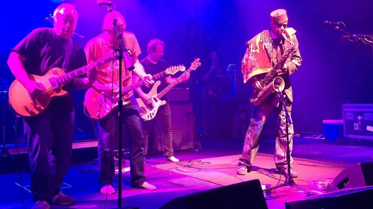 Angelo Moore Joins Ween In Las Vegas