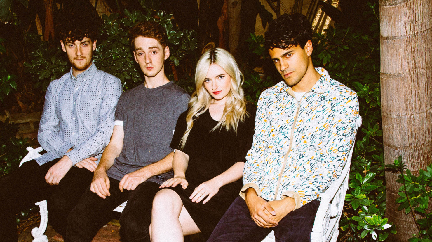 Clean bandit drive. Clean bandit 2025. clean bandit 2025. clean bandit фото 2025. солистка clean bandit.
