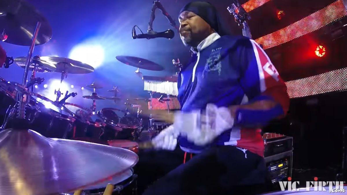 Drummer Cam: Carter Beauford Performs 'Shake Me Like A Monkey' With Dave Matthews Band
