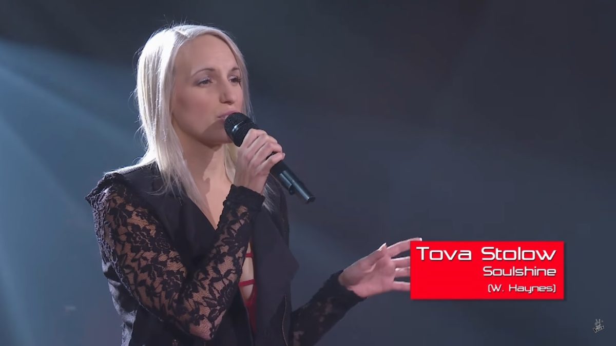 Vocalist Tova Stolow Covers 'Soulshine' On French-Canadian Version Of 'The Voice'