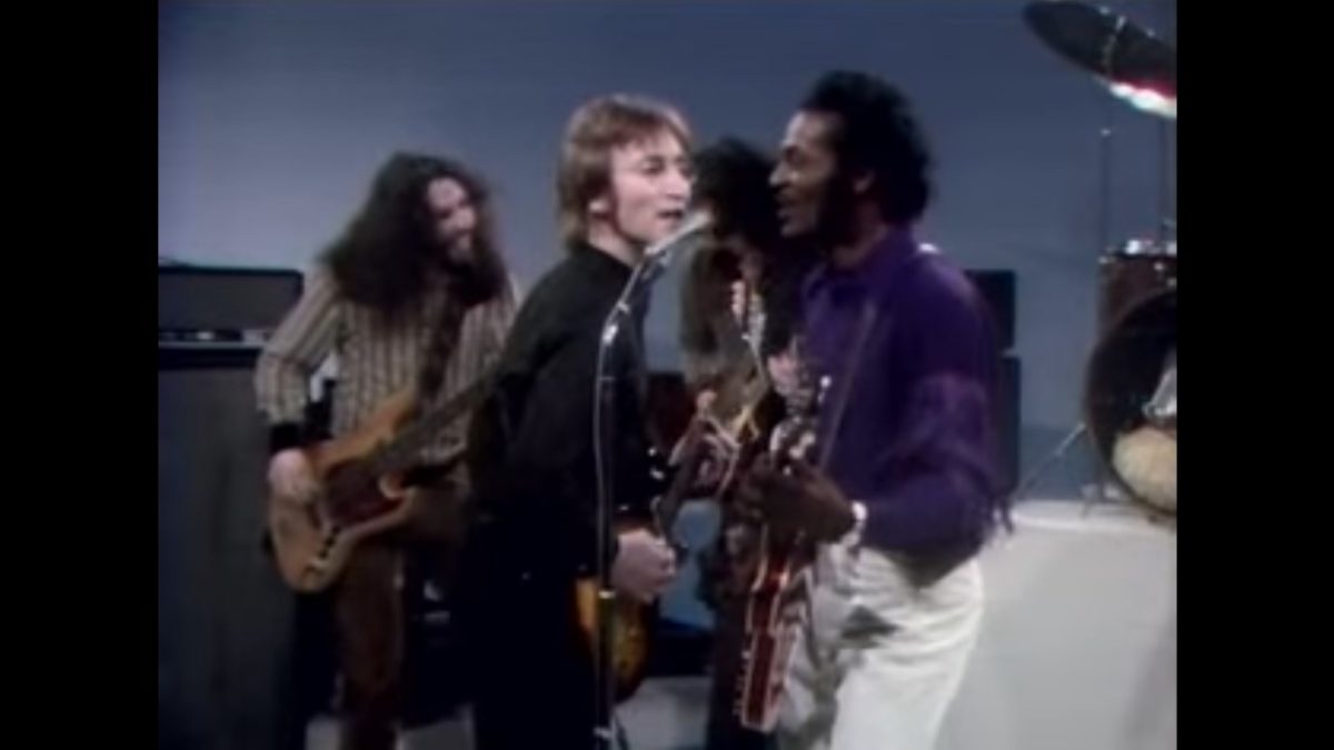 Chuck Berry Jams With John Lennon On 'The Mike Douglas Show' In 1972