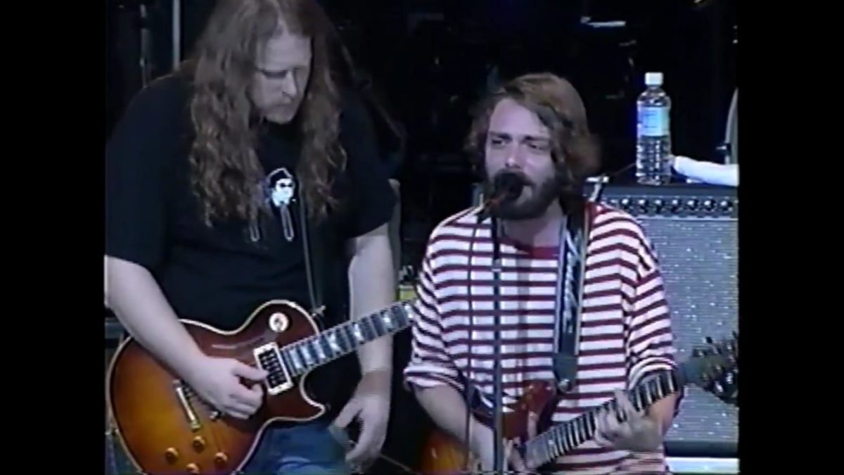 Pro-Shot Video: God Street Wine Welcomes Warren Haynes In 1996