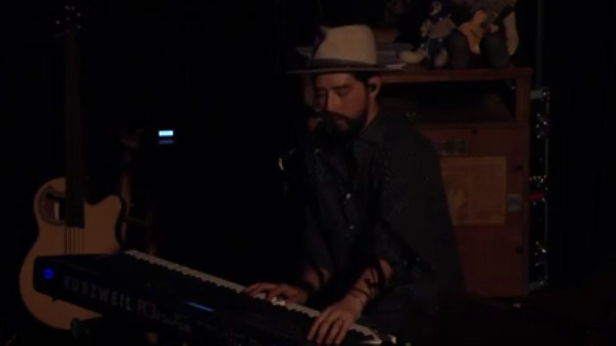 Pro-Shot Full Show Video: Jackie Greene Performs 'Sweet Somewhere Bound' Album At Sweetwater