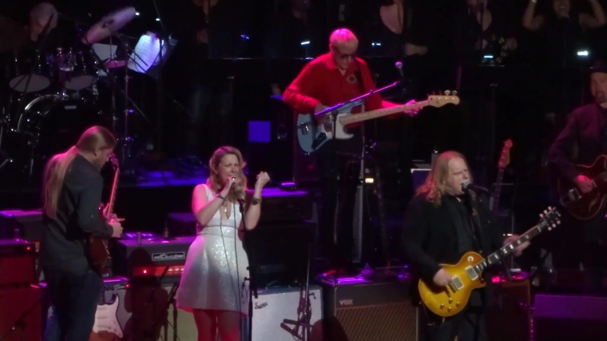 Videos: All-Star Lineup Comes Together At Love Rocks NYC