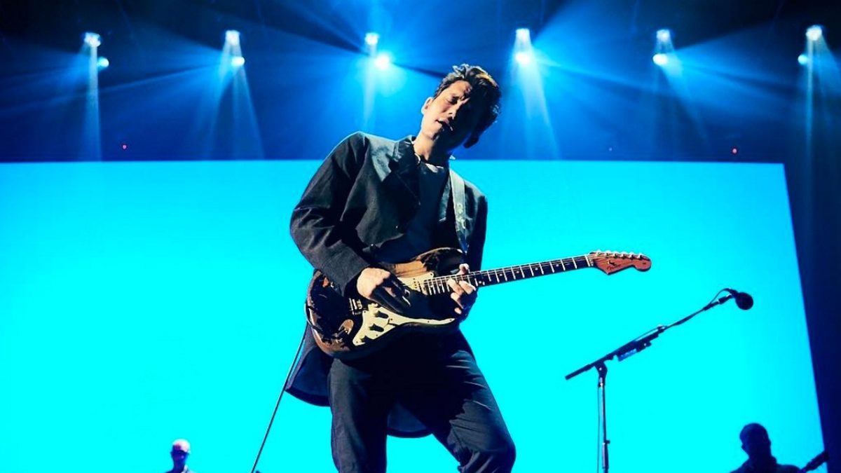 John Mayer Shows Appreciation For Dead & Company Fan At Jones Beach