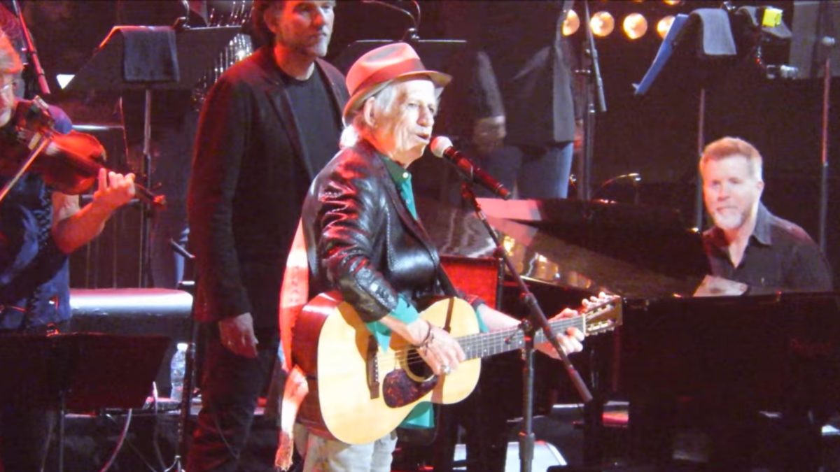 Keith Richards, Willie Nelson, Warren Haynes & More Perform At Merle Haggard Tribute Concert