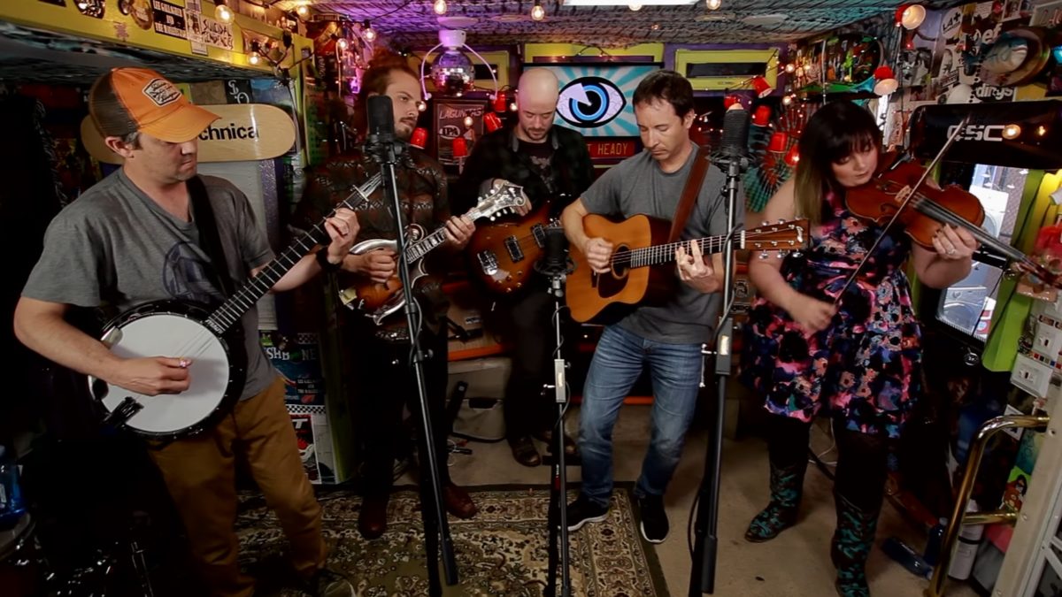 Yonder Mountain String Band Performs For ‘Jam In The Van’