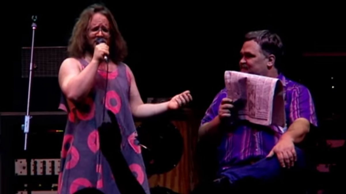 Jon Fishman Serenades Col. Bruce Hampton With 'Wind Beneath My Wings' In 1995