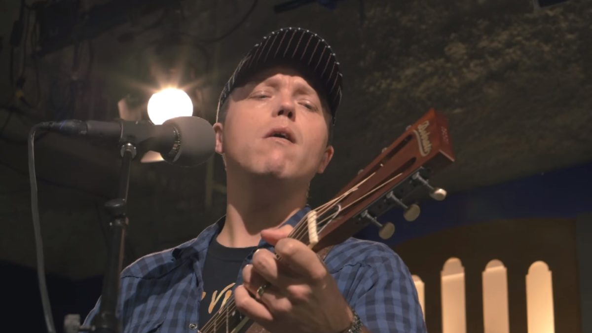 [UPDATED] Pro-Shot Video: Jason Isbell & The 400 Unit Perform New Songs At 909 In-Studio Session
