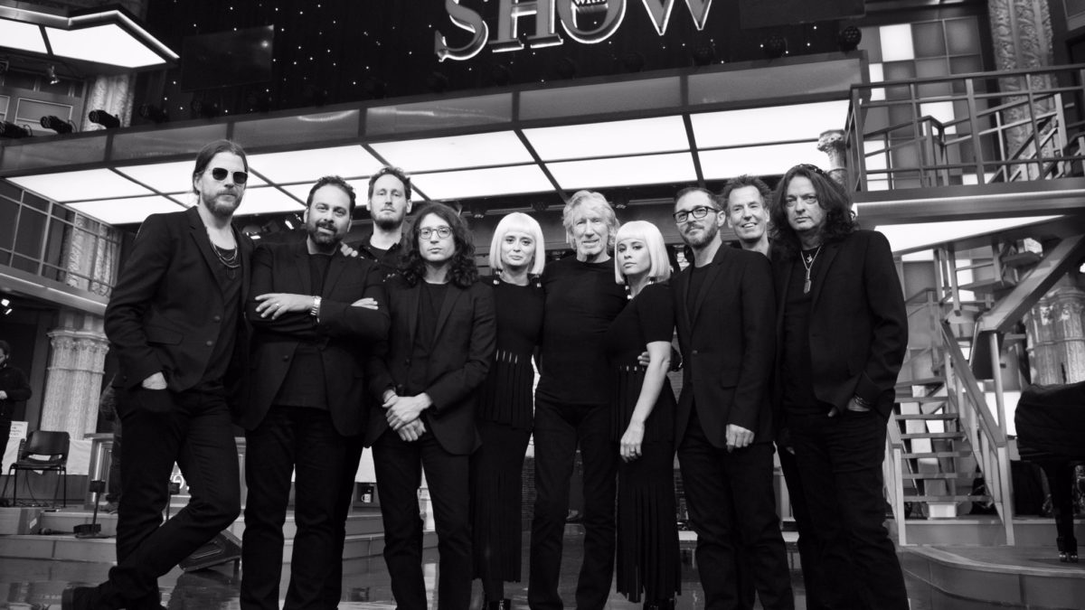 Roger Waters Performs 'Déjà Vu' On 'The Late Show With Stephen Colbert'
