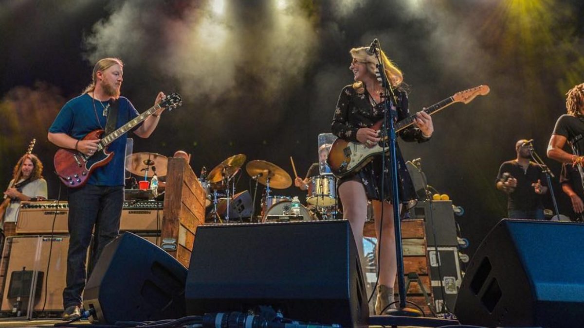Tedeschi Trucks Band Honor Gregg Allman At Brand New Jacksonville Venue