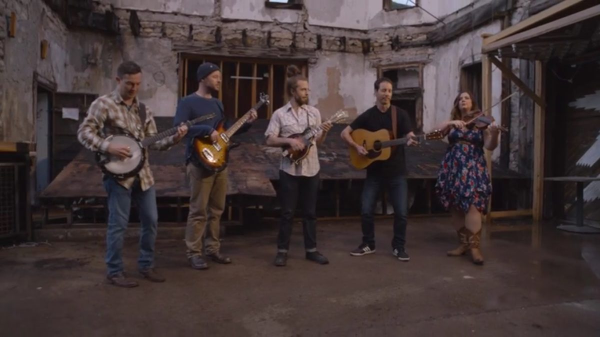 Yonder Mountain String Band Unveils Video For 'Bad Taste'