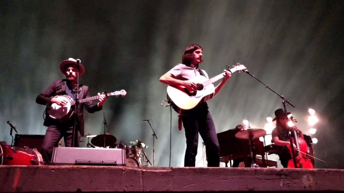 The Avett Brothers Cover Chris Cornell In New Hampshire