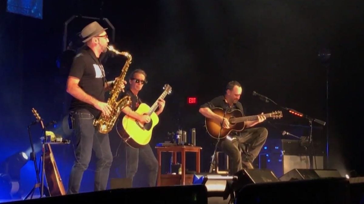 Dave Matthews & Tim Reynolds Welcome Guests & Cover Led Zeppelin At Tour Closer